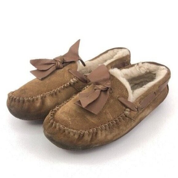UGG Dakota Bow Moccasin Slippers 7 - Picture 3 of 12